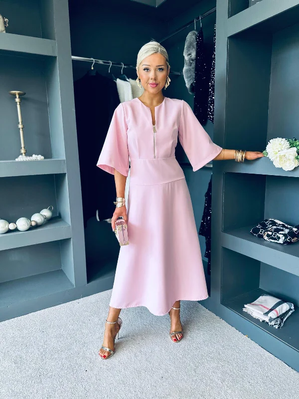 Midi dresses with denim fabric for a casual yet stylish day out Kathryn Detailed Occasion Dress Pwr Pink Midi dresses with denim fabric for a casual yet stylish day out Kathryn Detailed Occasion Dress Pwr Pink