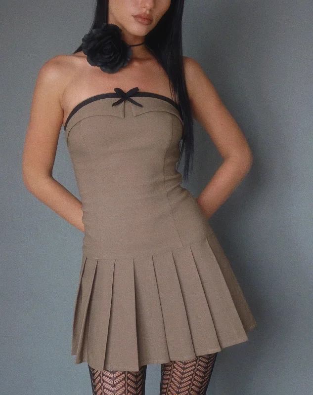 Mini dresses with patchwork designs for a unique style Yalua Bandeau Mini Dress in Coco with Black Bow Mini dresses with patchwork designs for a unique style Yalua Bandeau Mini Dress in Coco with Black Bow