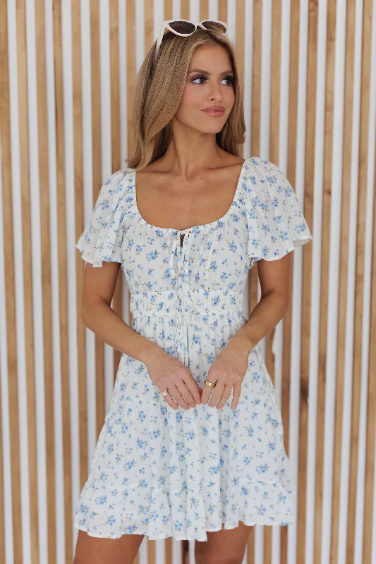 Mini dresses with gathered skirts for a voluminous effect Evelyn Mini Dress
