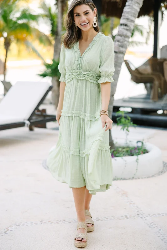 Midi dresses with bow accents for a sweet and charming look Living In A Dream Melon Green Ruffled Midi Dress Midi dresses with bow accents for a sweet and charming look Living In A Dream Melon Green Ruffled Midi Dress