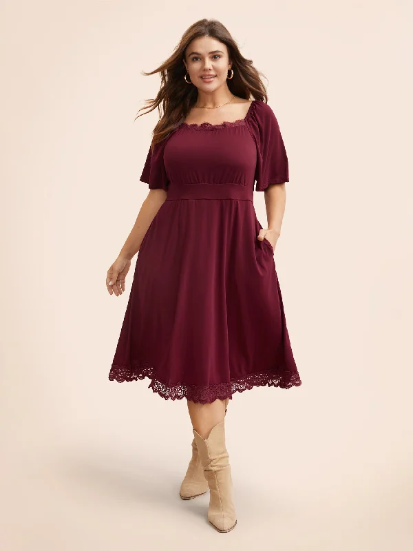 High - low midi dresses with geometric patterns for a modern party Plain Lace Insert Gathered Square Neck Dress High - low midi dresses with geometric patterns for a modern party Plain Lace Insert Gathered Square Neck Dress