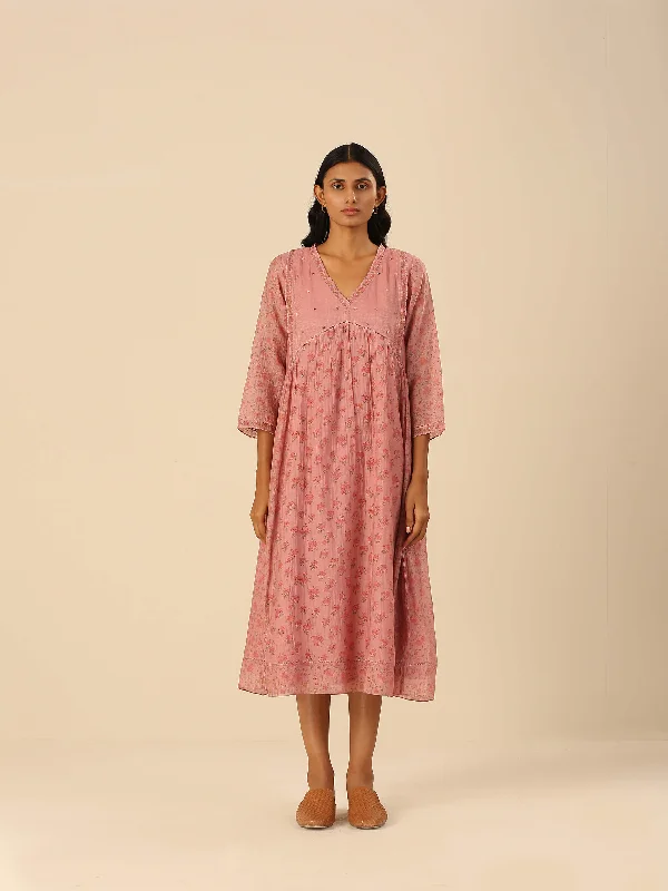 Midi dresses with tiered skirts for a bohemian festival look Apple Tree Midi Dress