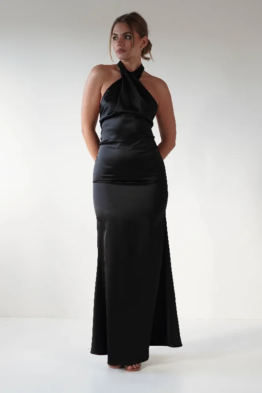 Maxi - inspired midi dresses with flowing fabrics for a beachy vibe Kartia Halterneck Maxi Gown | Black Maxi - inspired midi dresses with flowing fabrics for a beachy vibe Kartia Halterneck Maxi Gown | Black