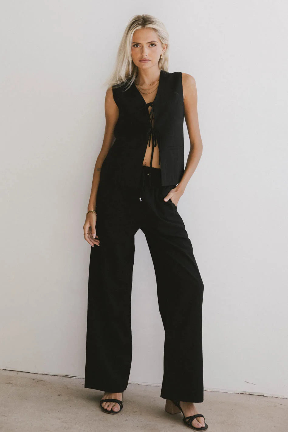 Eslyn Baggy Pants in Black