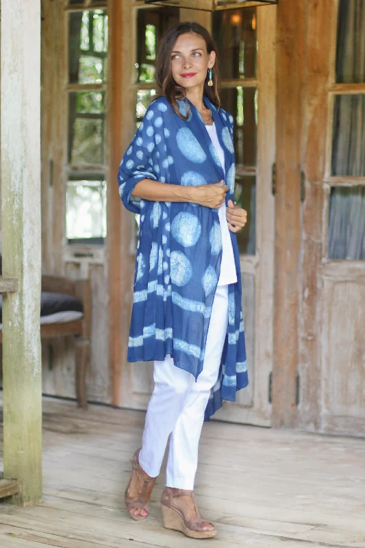 oversized women cardigan for a trendy and cozy lookIndigo Bubbles Bubble Motif Block-Printed Cotton Shawl from India oversized women cardigan for a trendy and cozy lookIndigo Bubbles Bubble Motif Block-Printed Cotton Shawl from India