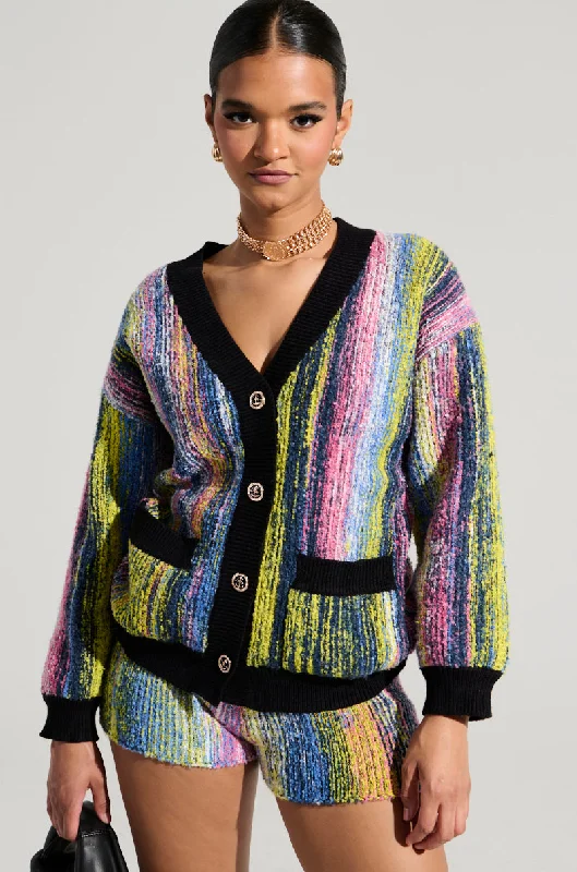 v neck women cardigan to elongate the necklineNOT YOUR MOTHERS OVERSIZED CARDIGAN