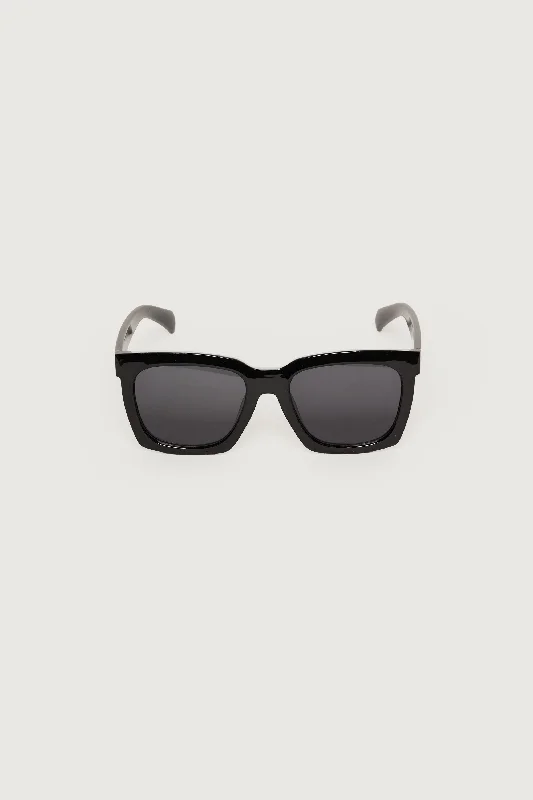 OVERSIZED FRAME SUNGLASSES