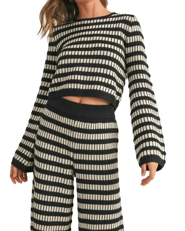 Plus Size Women's Tunic - Style Sweater Dresses with PocketsCleo Printed Knit Sweater In Black/cream Plus Size Women's Tunic - Style Sweater Dresses with PocketsCleo Printed Knit Sweater In Black/cream