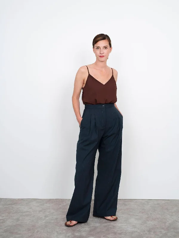 A - Line Women's Merino Wool Sweater Dresses in Classic StylesThe Assembly Line High-Waisted Trousers A - Line Women's Merino Wool Sweater Dresses in Classic StylesThe Assembly Line High-Waisted Trousers