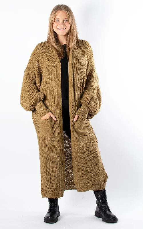 Women's denim jackets with distressed details for a casual and edgy lookOttie Oversized Cardigan | Camel Women's denim jackets with distressed details for a casual and edgy lookOttie Oversized Cardigan | Camel