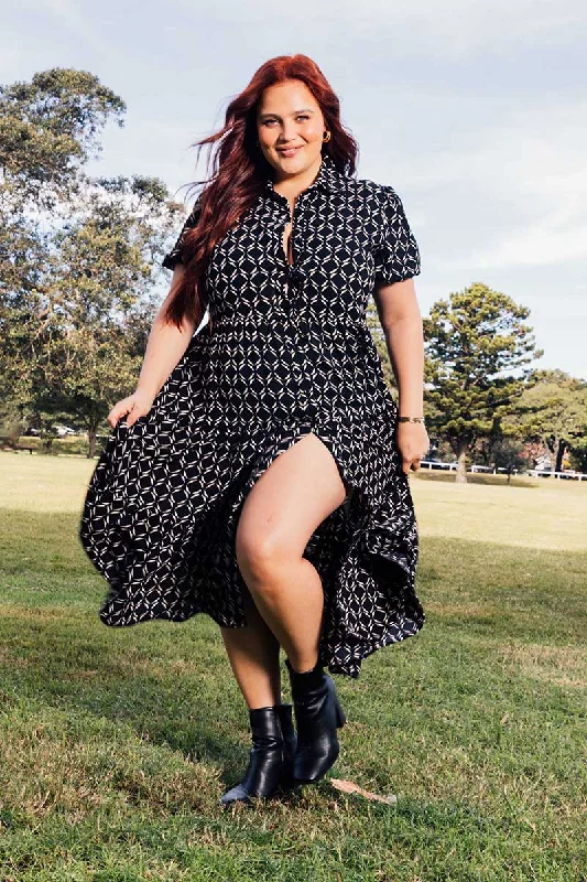 Midi dresses with tassel accents for a bohemian and free - spirited styleBlack Geo Midi Dress Short Sleeve Shirt Tiered Midi dresses with tassel accents for a bohemian and free - spirited styleBlack Geo Midi Dress Short Sleeve Shirt Tiered