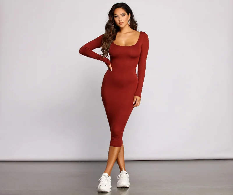 Midi dresses with V - necklines for a flattering and elongating effectLovin' Knit Basic Midi Dress Midi dresses with V - necklines for a flattering and elongating effectLovin' Knit Basic Midi Dress