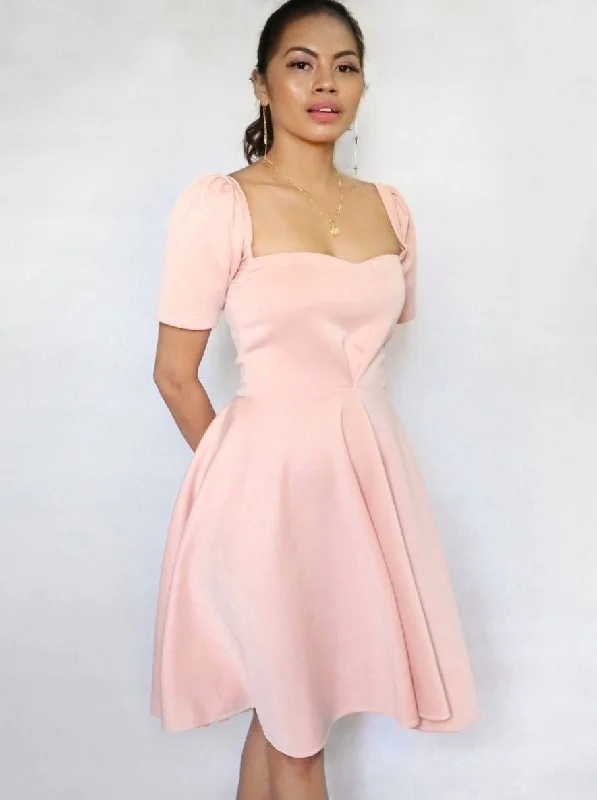 Midi dresses with ruched sleeves for a more fitted and stylish arm lookMeet Me in Paris Midi dresses with ruched sleeves for a more fitted and stylish arm lookMeet Me in Paris