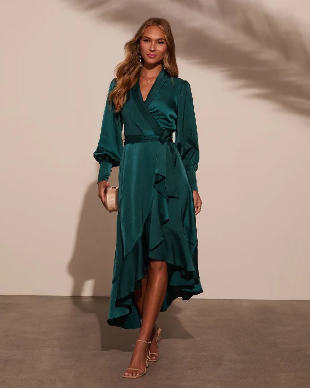 Midi dresses with keyhole backs for a flirty and unexpected detailVilma Satin Wrap Midi Dress Midi dresses with keyhole backs for a flirty and unexpected detailVilma Satin Wrap Midi Dress