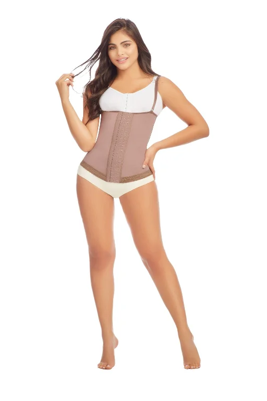 Shapers with a front - closure design for added support​Faja coqueta