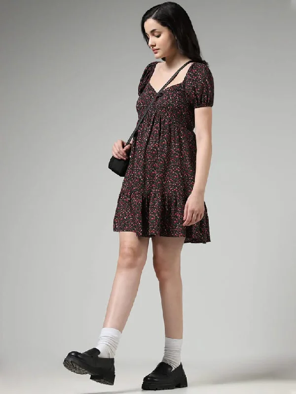 Women's hand - made artisanal pants Acid - wash women jeans with a retro finish Nuon Ditsy Floral Printed Black Tiered Dress Women's hand - made artisanal pants Acid - wash women jeans with a retro finish Nuon Ditsy Floral Printed Black Tiered Dress