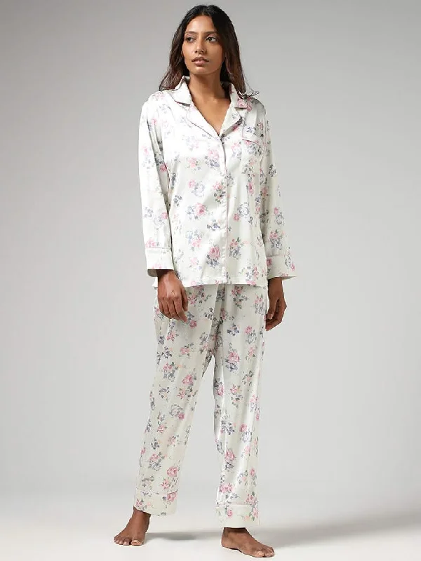 Women's discounted work pants Cargo women jeans with multiple pockets for added functionality Wunderlove Ivory Floral Printed Satin Shirt & Pyjamas Set Women's discounted work pants Cargo women jeans with multiple pockets for added functionality Wunderlove Ivory Floral Printed Satin Shirt & Pyjamas Set
