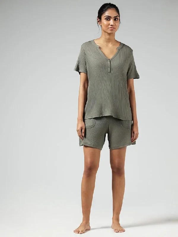 Women's pants for outdoor adventures Dark - wash women jeans for a sophisticated and slimming effect Wunderlove Olive Ribbed Supersoft Shorts Women's pants for outdoor adventures Dark - wash women jeans for a sophisticated and slimming effect Wunderlove Olive Ribbed Supersoft Shorts