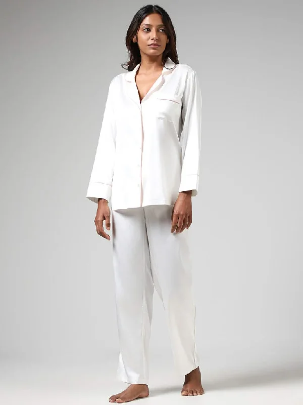 Women's pants with anti - odor properties Stretch women jeans for enhanced mobility and comfort Wunderlove Solid White Satin Shirt & Pyjamas Set Women's pants with anti - odor properties Stretch women jeans for enhanced mobility and comfort Wunderlove Solid White Satin Shirt & Pyjamas Set
