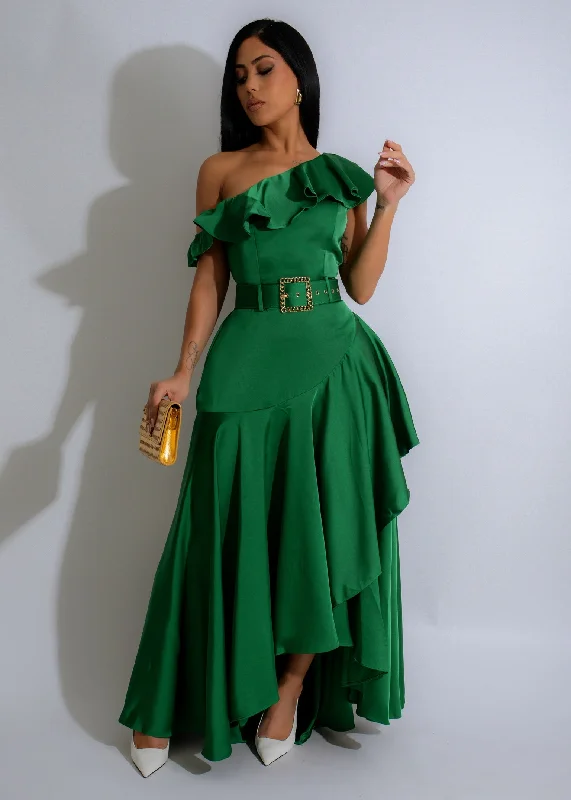 Maxi dresses with a pleated skirt for a timeless and elegant appearanceEmerald Rhapsody Satin Maxi Dress Green Maxi dresses with a pleated skirt for a timeless and elegant appearanceEmerald Rhapsody Satin Maxi Dress Green