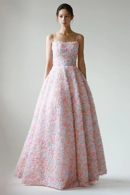 Maxi dresses with a halter neck for a stylish and sophisticated choiceEva 3D Floral Applique Maxi Dress Maxi dresses with a halter neck for a stylish and sophisticated choiceEva 3D Floral Applique Maxi Dress