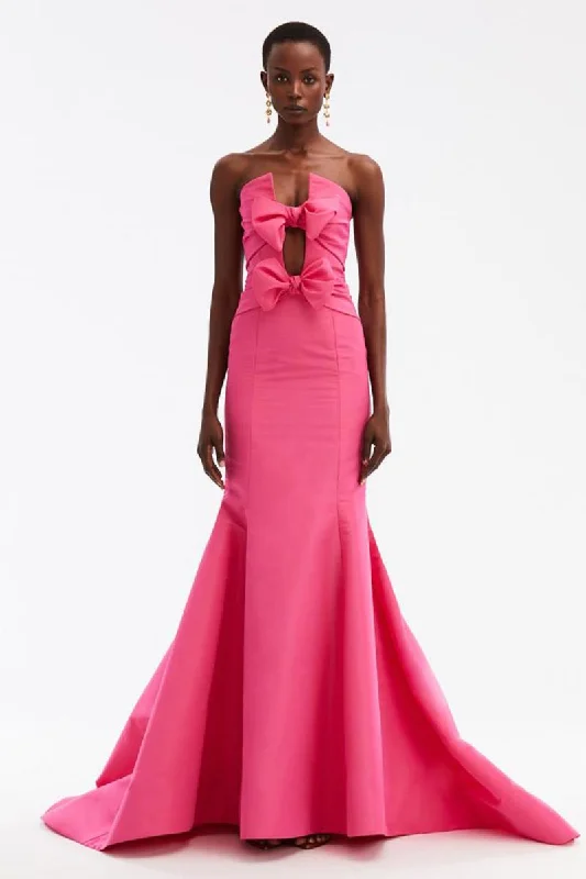 Velvet maxi dresses with long sleeves for winter weddingsGlam Aura Strapless Maxi Dress Velvet maxi dresses with long sleeves for winter weddingsGlam Aura Strapless Maxi Dress