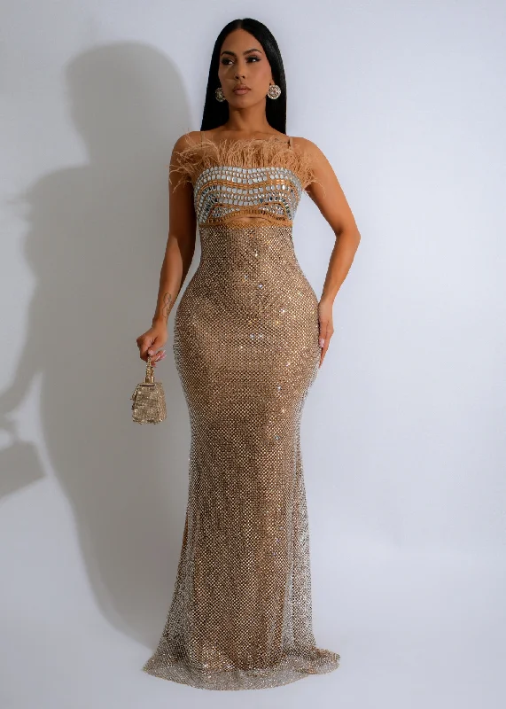 Maxi dresses with a cinched waist for a defined silhouetteGlamour Mirage Rhinestones Maxi dress Nude Maxi dresses with a cinched waist for a defined silhouetteGlamour Mirage Rhinestones Maxi dress Nude