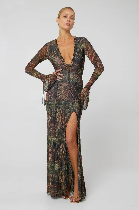 Maxi dresses with an asymmetric hem for a fashion - forward and eye - catching designLennon Maxi Dress in Autumn Maxi dresses with an asymmetric hem for a fashion - forward and eye - catching designLennon Maxi Dress in Autumn
