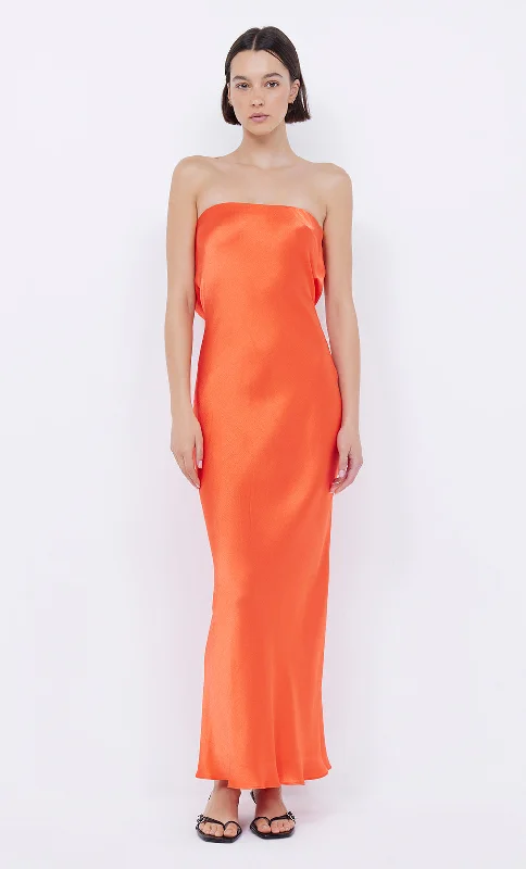 Metallic maxi dresses for a glamorous New Year's Eve partyMOON DANCE STRAPLESS DRESS - FIRE RED Metallic maxi dresses for a glamorous New Year's Eve partyMOON DANCE STRAPLESS DRESS - FIRE RED