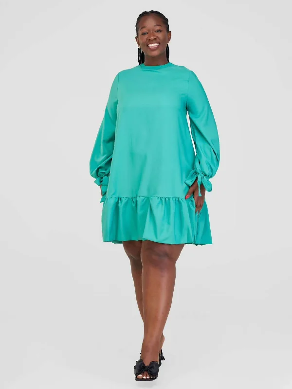 Mini dresses with embroidered details for a unique touchStylish Sisters/Short and Mini Dress - Green Mini dresses with embroidered details for a unique touchStylish Sisters/Short and Mini Dress - Green