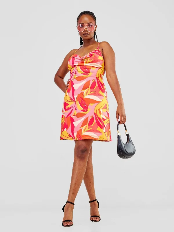 Mini dresses with gathered skirts for a voluminous effectZoya Party Cowl Bare Back Mini Dress - Taupe / Pink Waridi Print Mini dresses with gathered skirts for a voluminous effectZoya Party Cowl Bare Back Mini Dress - Taupe / Pink Waridi Print