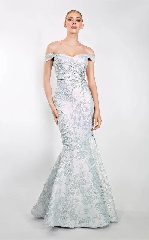 Prom dresses with metallic - colored fabrics and beaded embroidery for a glamorous promJanique 924 Dress Prom dresses with metallic - colored fabrics and beaded embroidery for a glamorous promJanique 924 Dress
