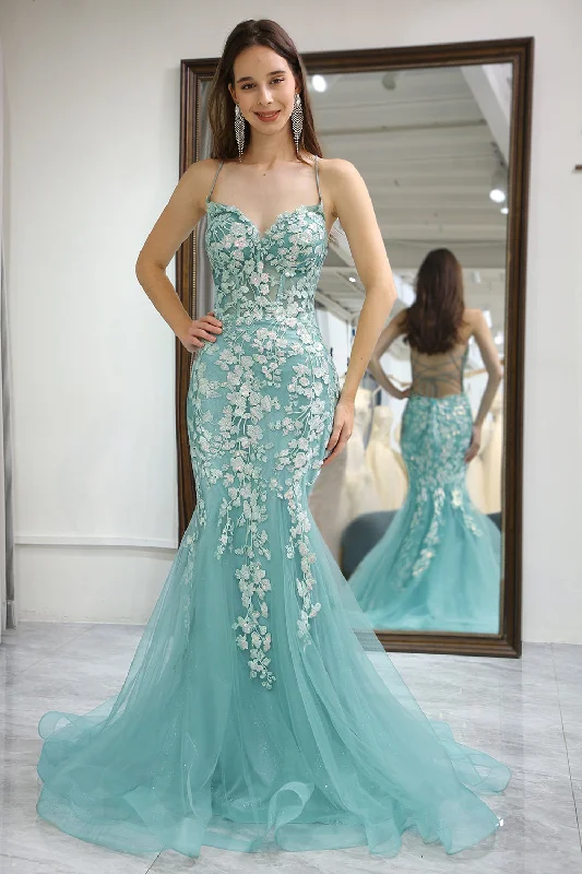 Party dresses with a mermaid silhouette for a figure - hugging fitLight Green Mermaid Long Corset Prom Dress With Appliques Party dresses with a mermaid silhouette for a figure - hugging fitLight Green Mermaid Long Corset Prom Dress With Appliques