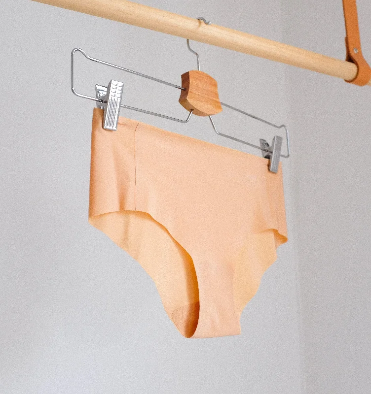 low - rise women thongs for a trendy and modern lookSoft invisible microfibre hipster [Beige]